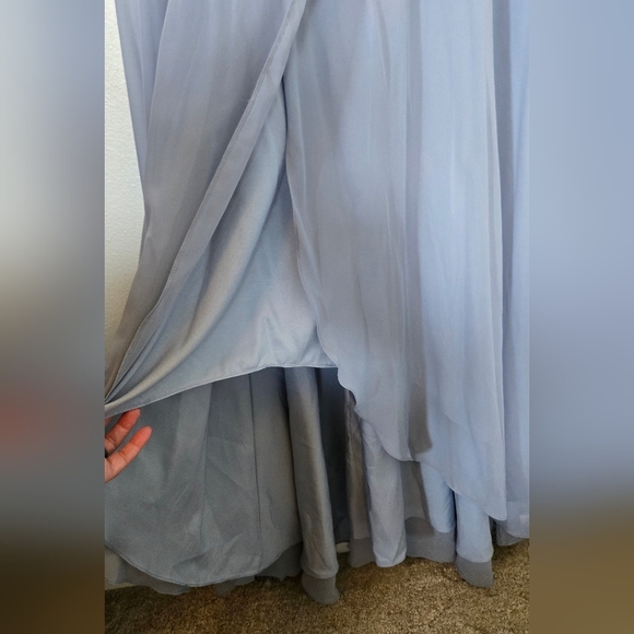 JJ's House Light Blue Gown - Picture 4 of 9